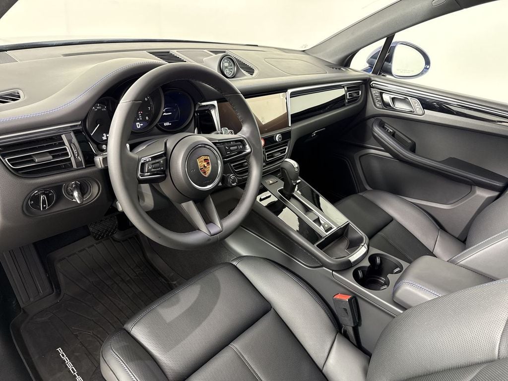 2026 Porsche Macan AWD