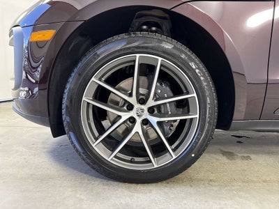 2026 Porsche Macan AWD