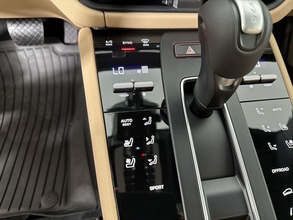 2026 Porsche Macan AWD