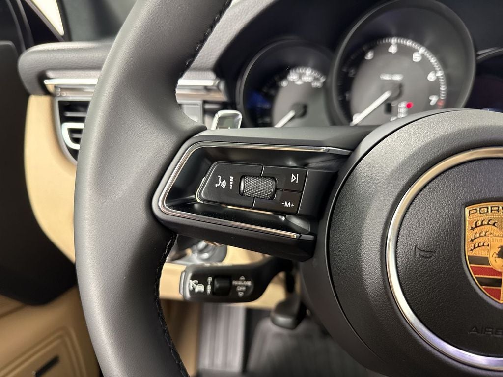 2026 Porsche Macan AWD