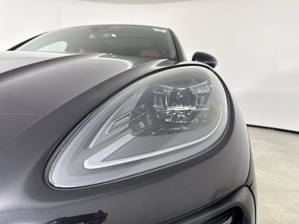 2023 Porsche Macan AWD