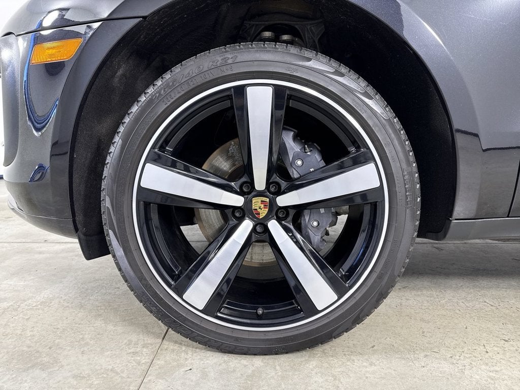 2023 Porsche Macan AWD