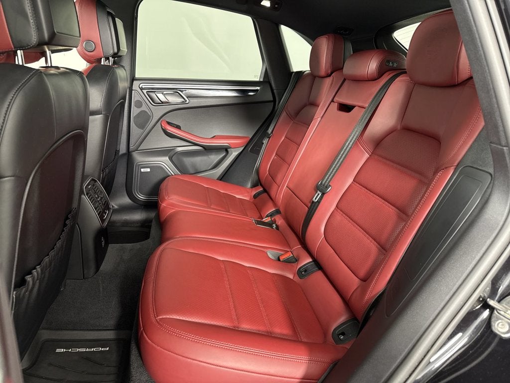 2023 Porsche Macan AWD