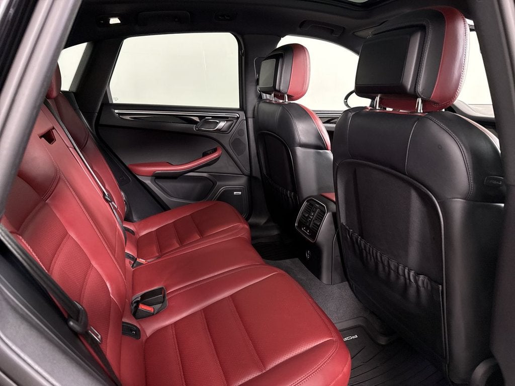 2023 Porsche Macan AWD