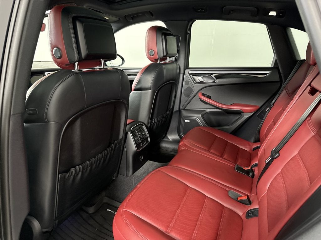 2023 Porsche Macan AWD