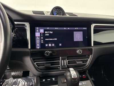 2023 Porsche Macan AWD