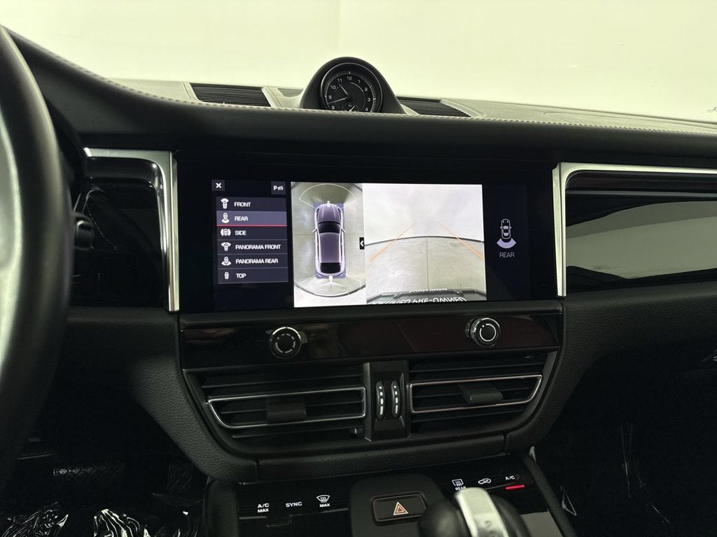2023 Porsche Macan AWD