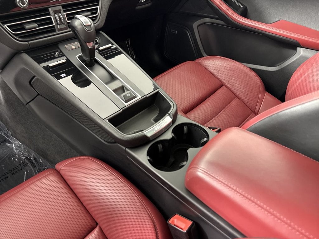 2023 Porsche Macan AWD
