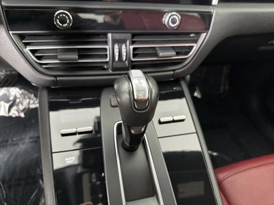 2023 Porsche Macan AWD