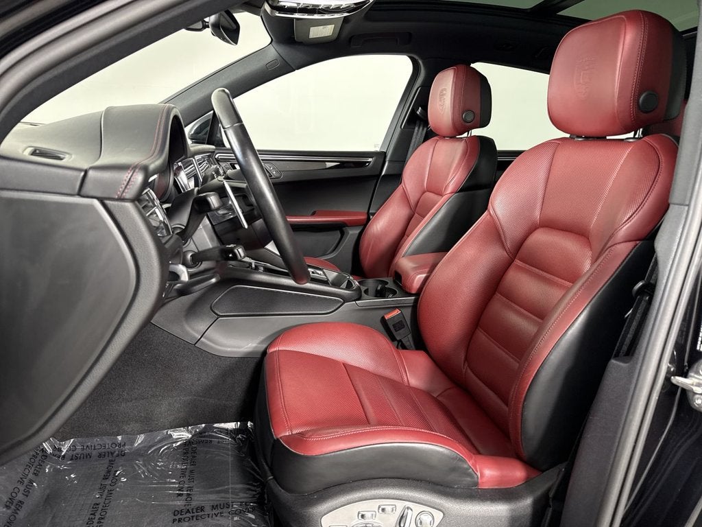 2023 Porsche Macan AWD