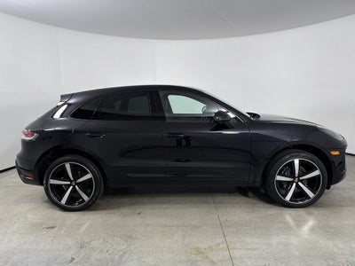 2023 Porsche Macan AWD