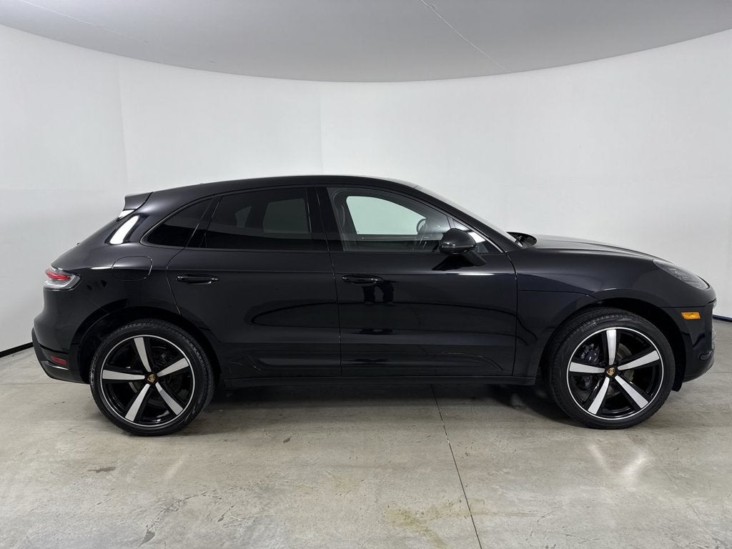 2023 Porsche Macan AWD