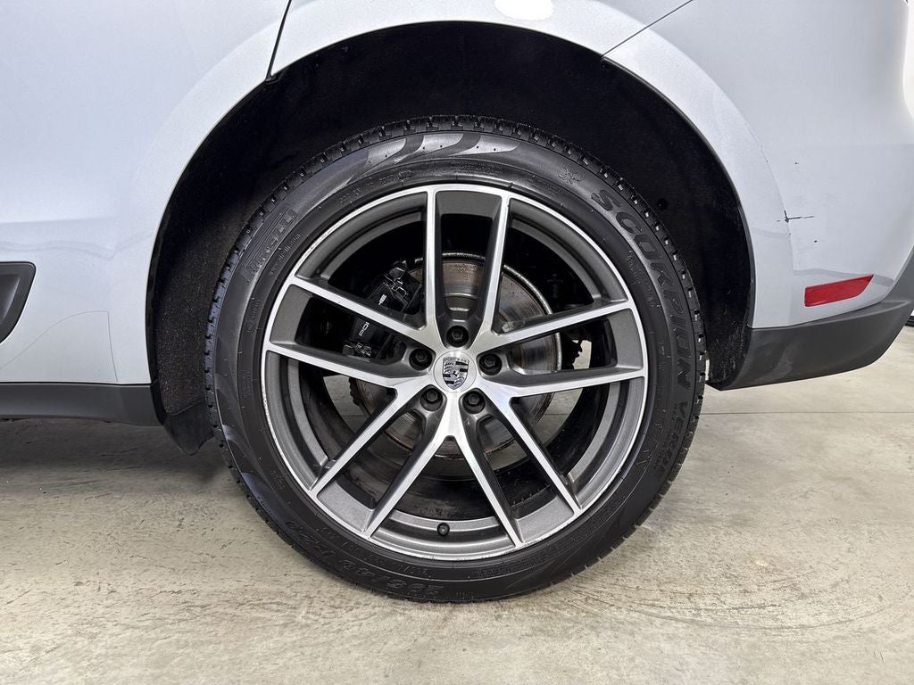 2023 Porsche Macan T