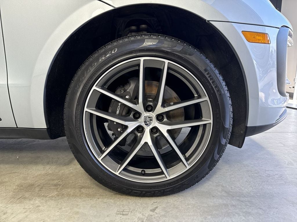 2023 Porsche Macan T