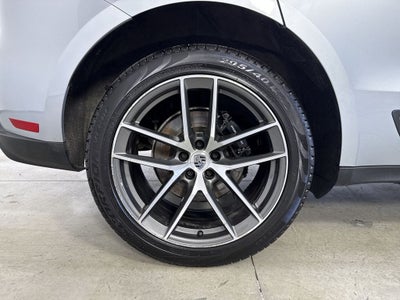 2023 Porsche Macan T