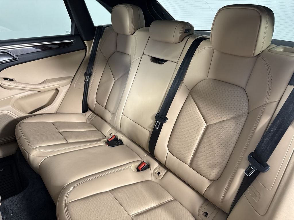 2023 Porsche Macan T