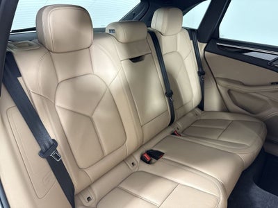 2023 Porsche Macan T