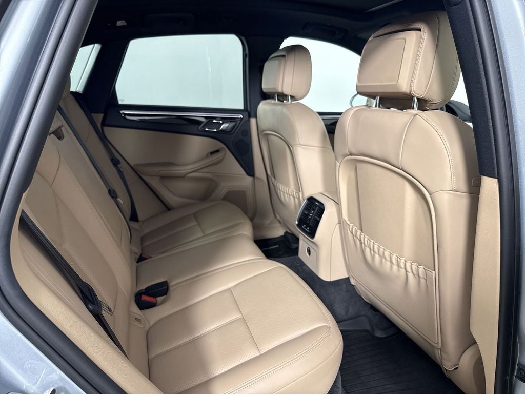 2023 Porsche Macan T