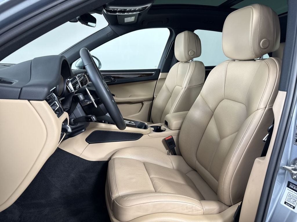 2023 Porsche Macan T