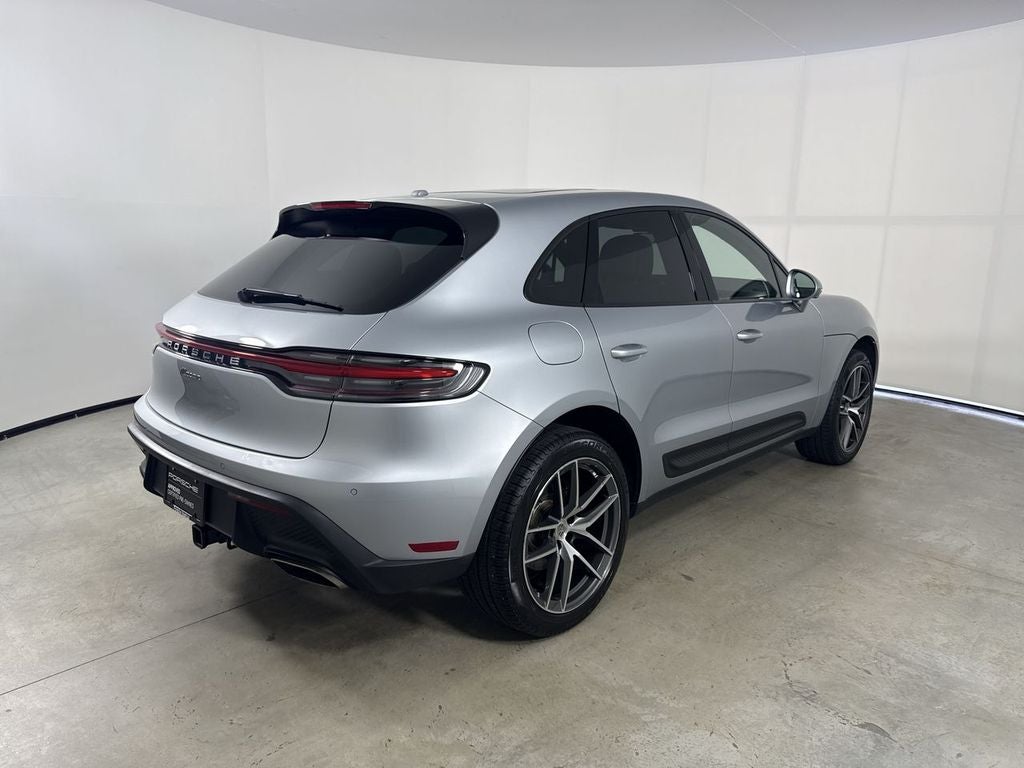 2023 Porsche Macan T