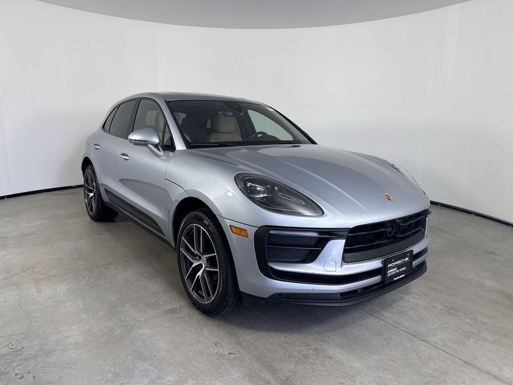 2023 Porsche Macan T