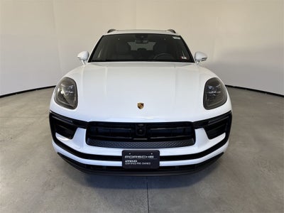 2025 Porsche Macan AWD