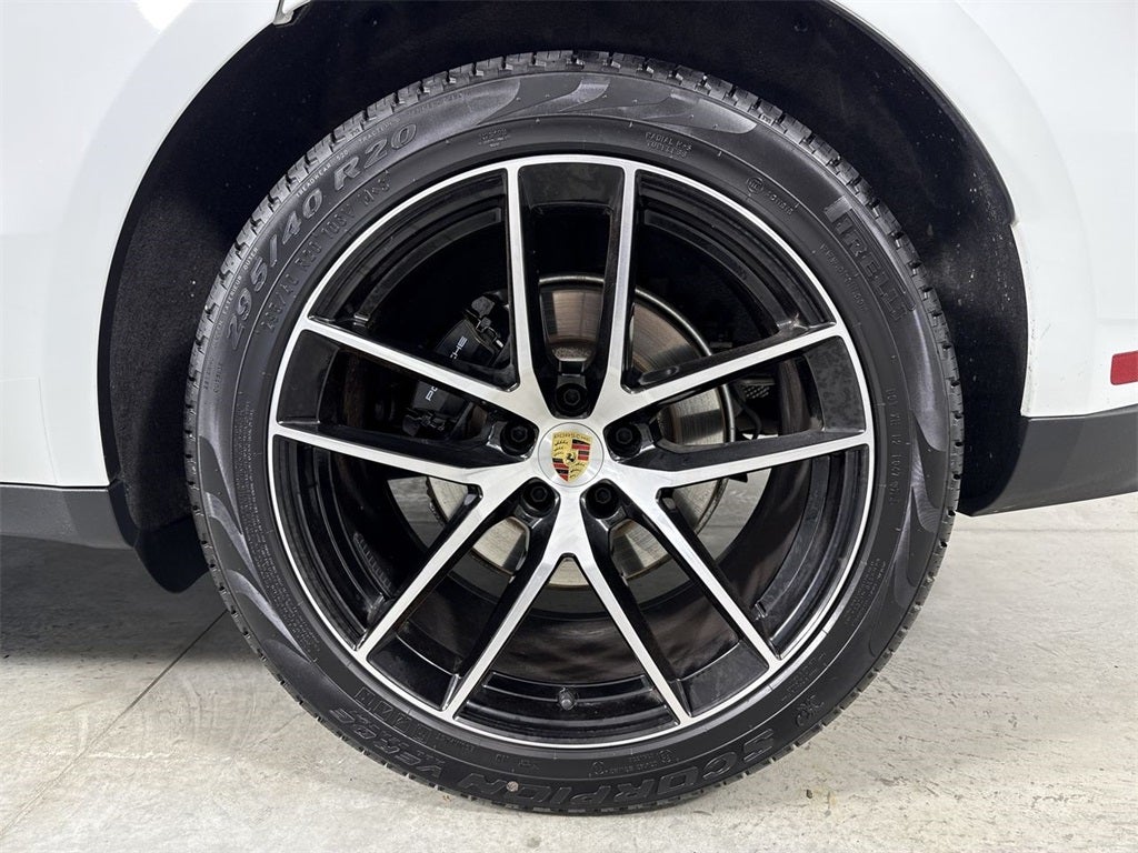 2025 Porsche Macan AWD