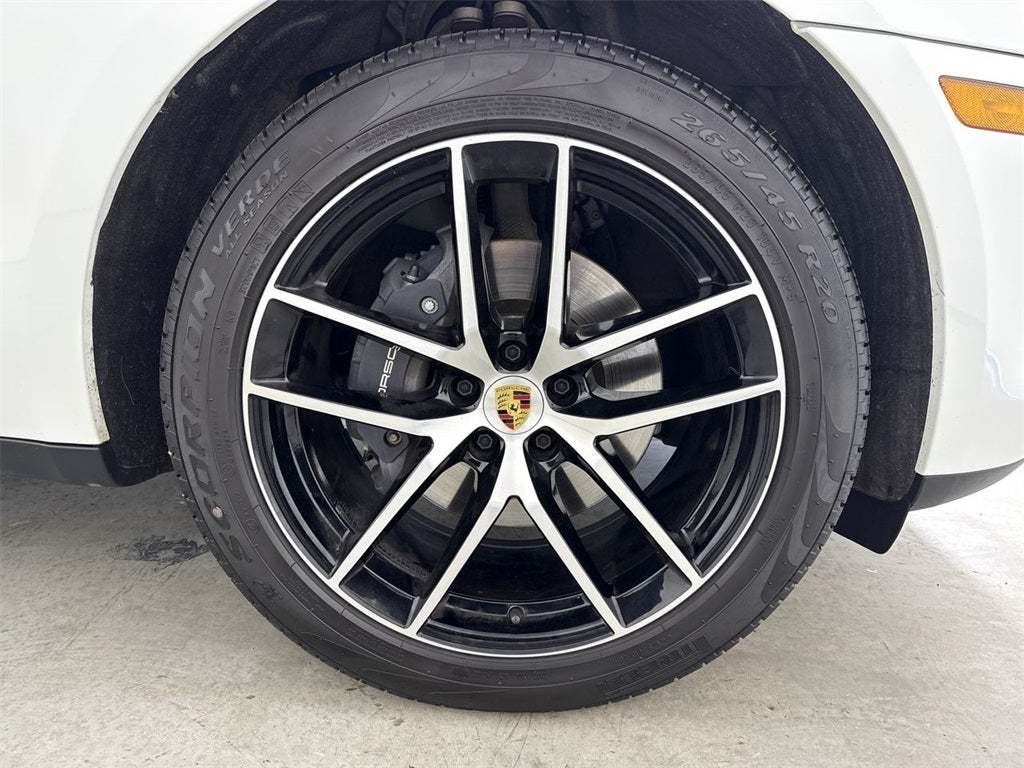 2025 Porsche Macan AWD