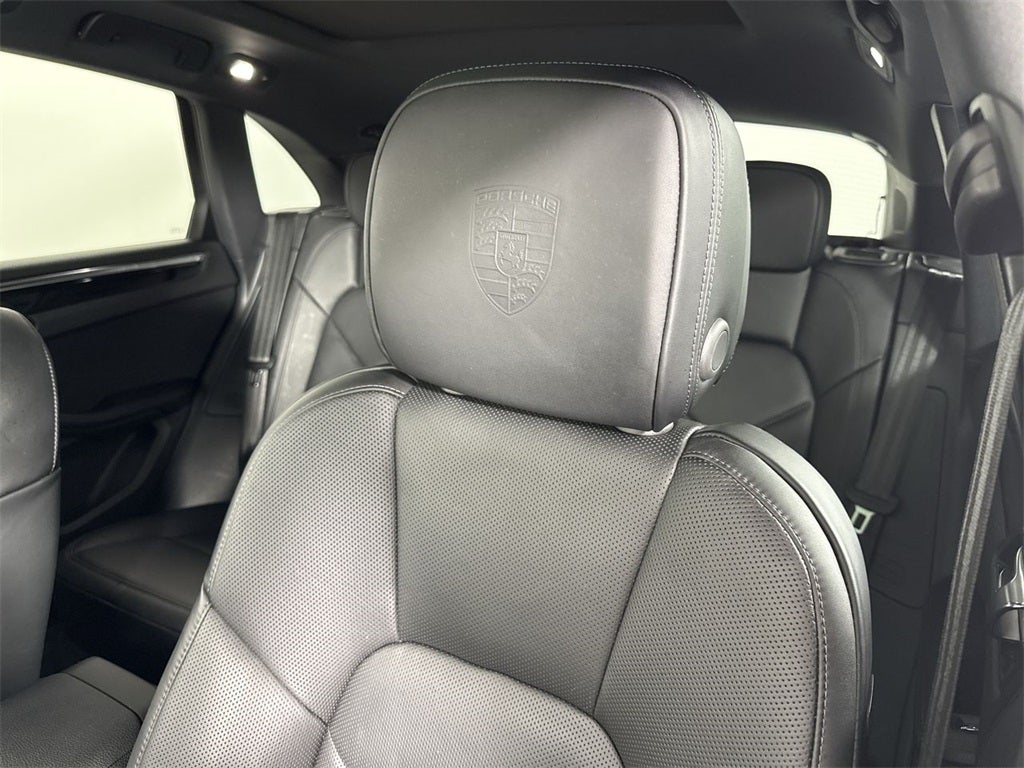 2025 Porsche Macan AWD