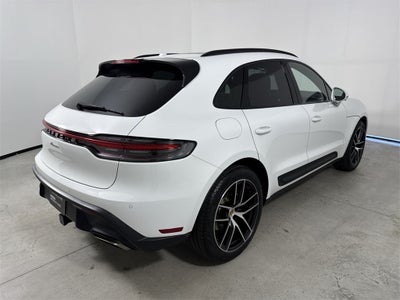 2025 Porsche Macan AWD