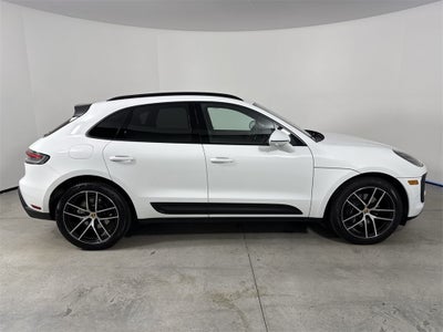 2025 Porsche Macan AWD