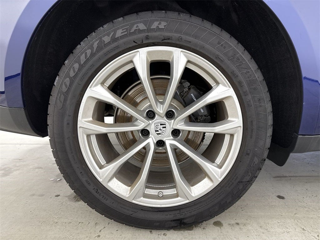 2025 Porsche Macan AWD