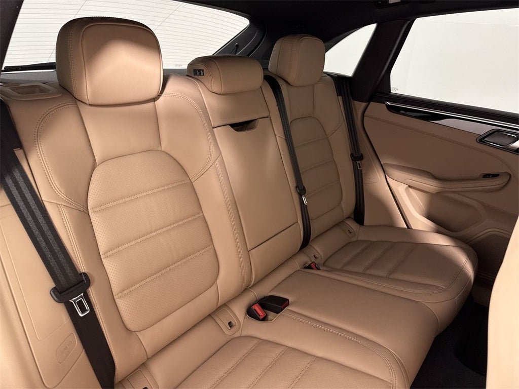 2025 Porsche Macan AWD