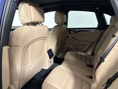2025 Porsche Macan AWD