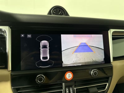 2025 Porsche Macan AWD