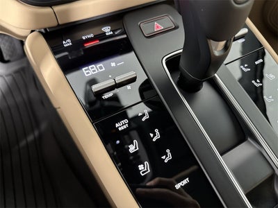 2025 Porsche Macan AWD