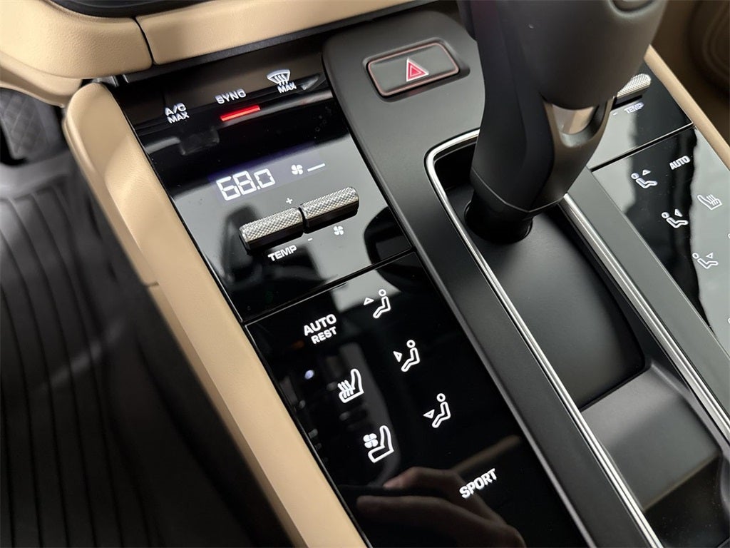 2025 Porsche Macan AWD