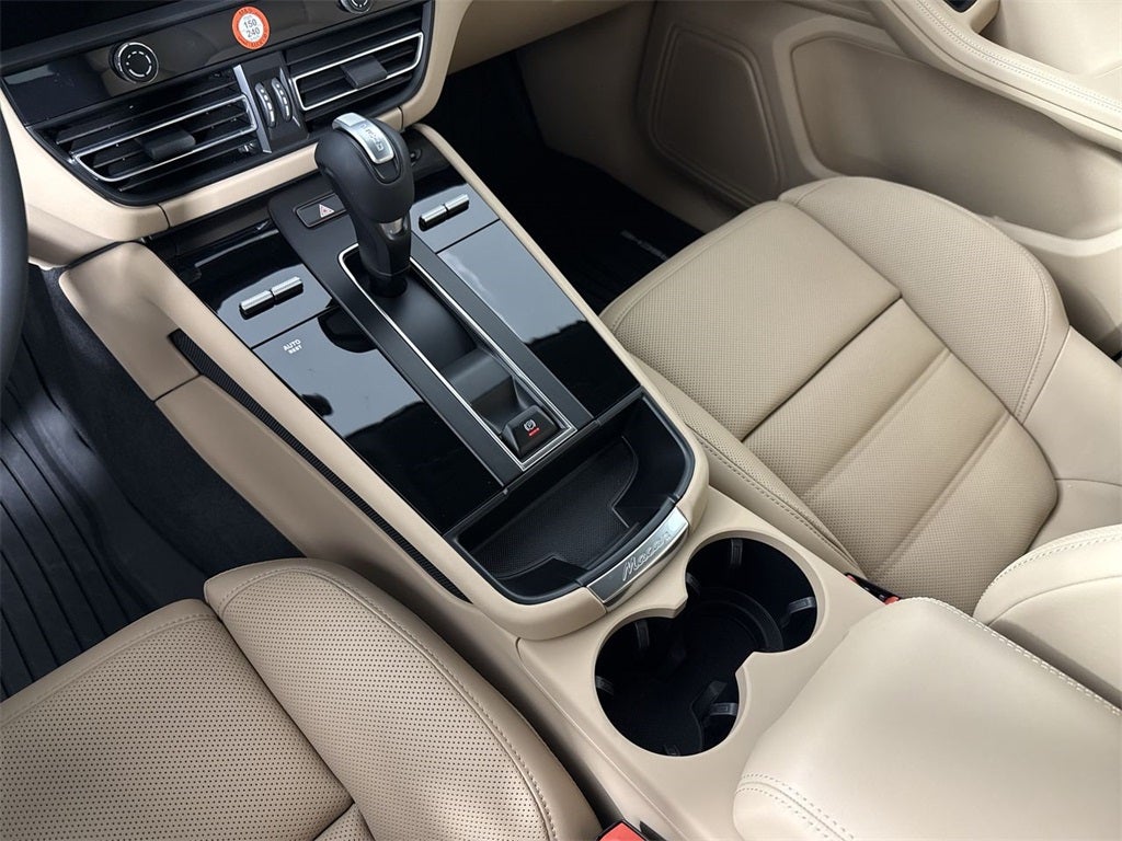 2025 Porsche Macan AWD