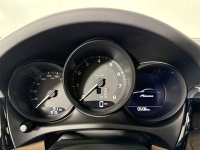 2025 Porsche Macan AWD