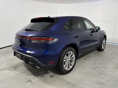 2025 Porsche Macan AWD