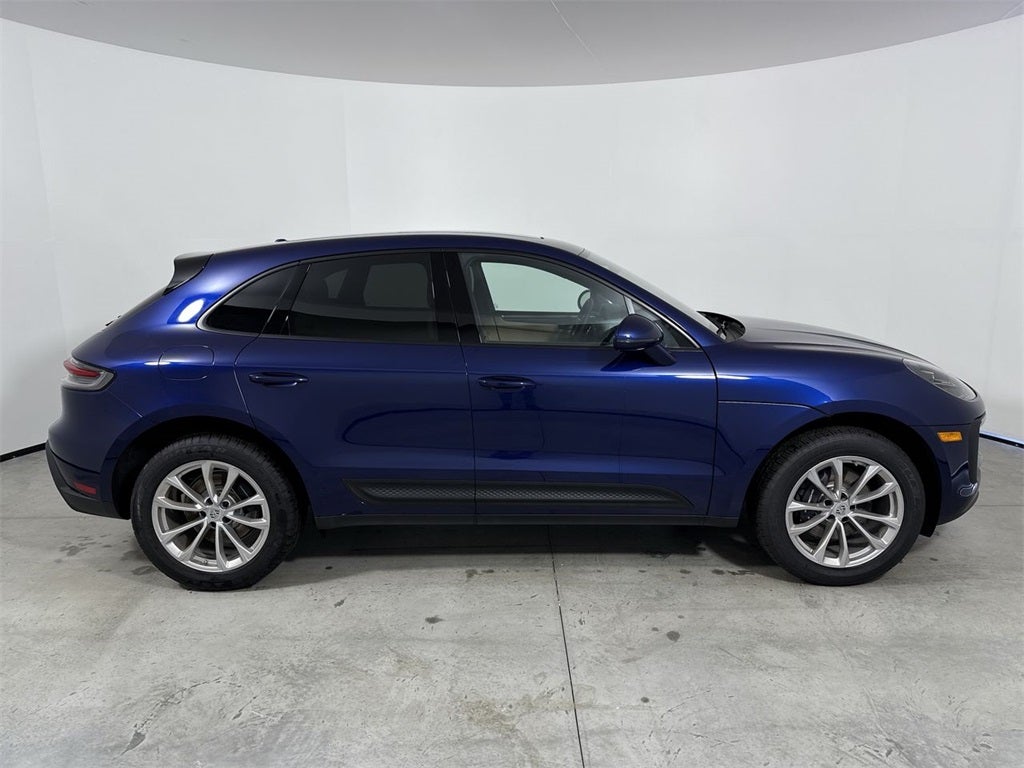 2025 Porsche Macan AWD