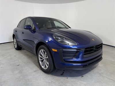 2025 Porsche Macan AWD
