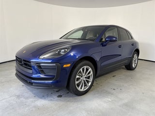 2025 Porsche Macan AWD