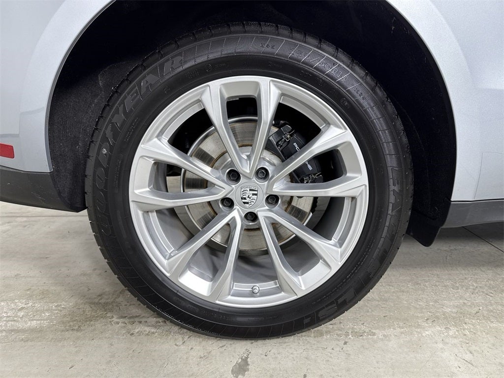 2025 Porsche Macan AWD