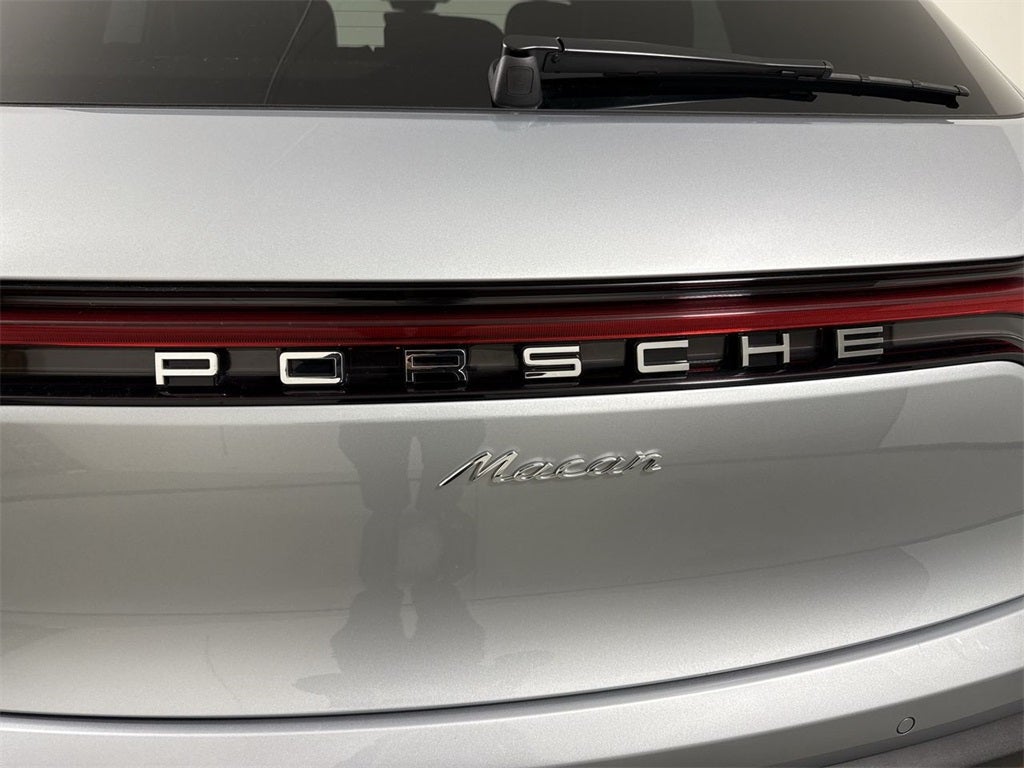 2025 Porsche Macan AWD