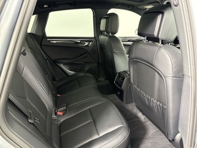 2025 Porsche Macan AWD