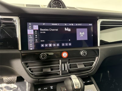 2025 Porsche Macan AWD