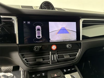 2025 Porsche Macan AWD