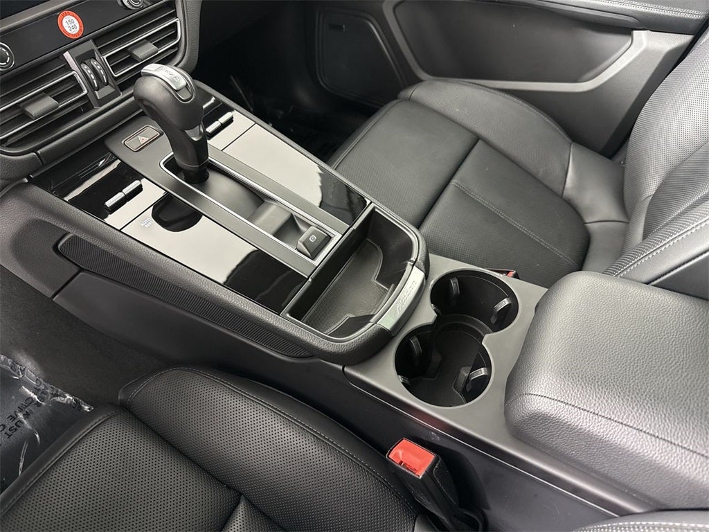 2025 Porsche Macan AWD