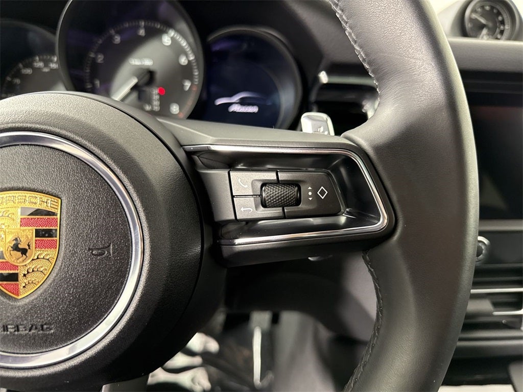 2025 Porsche Macan AWD